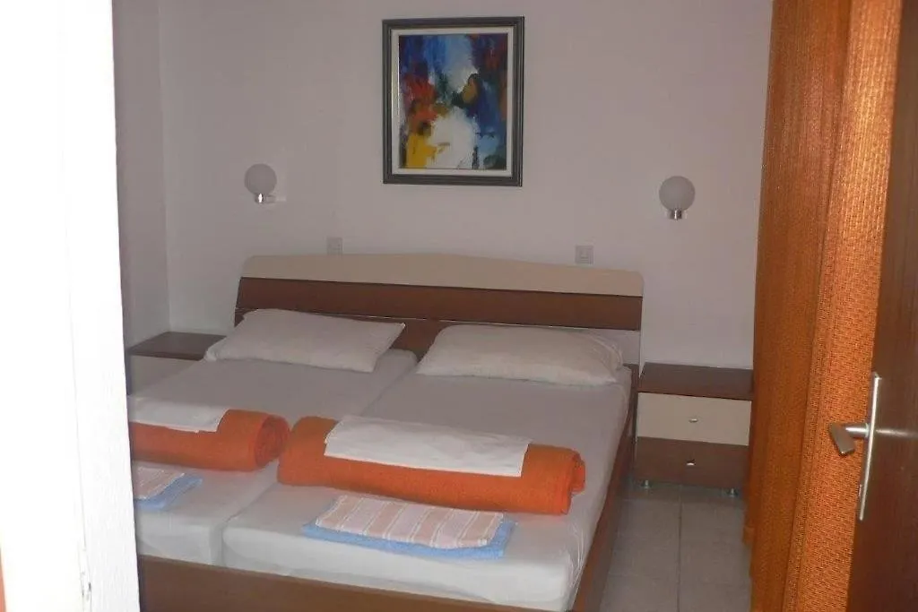 Apartments With A Parking Space Barbat, Rab - 24215 Rab Town Hırvatistan